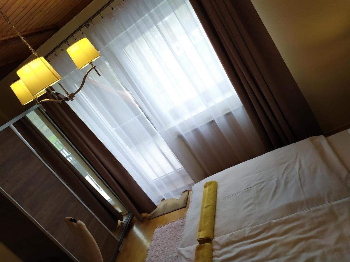 Bed and Breakfast Szilvia Panzió Gyomaendrőd Exterior foto