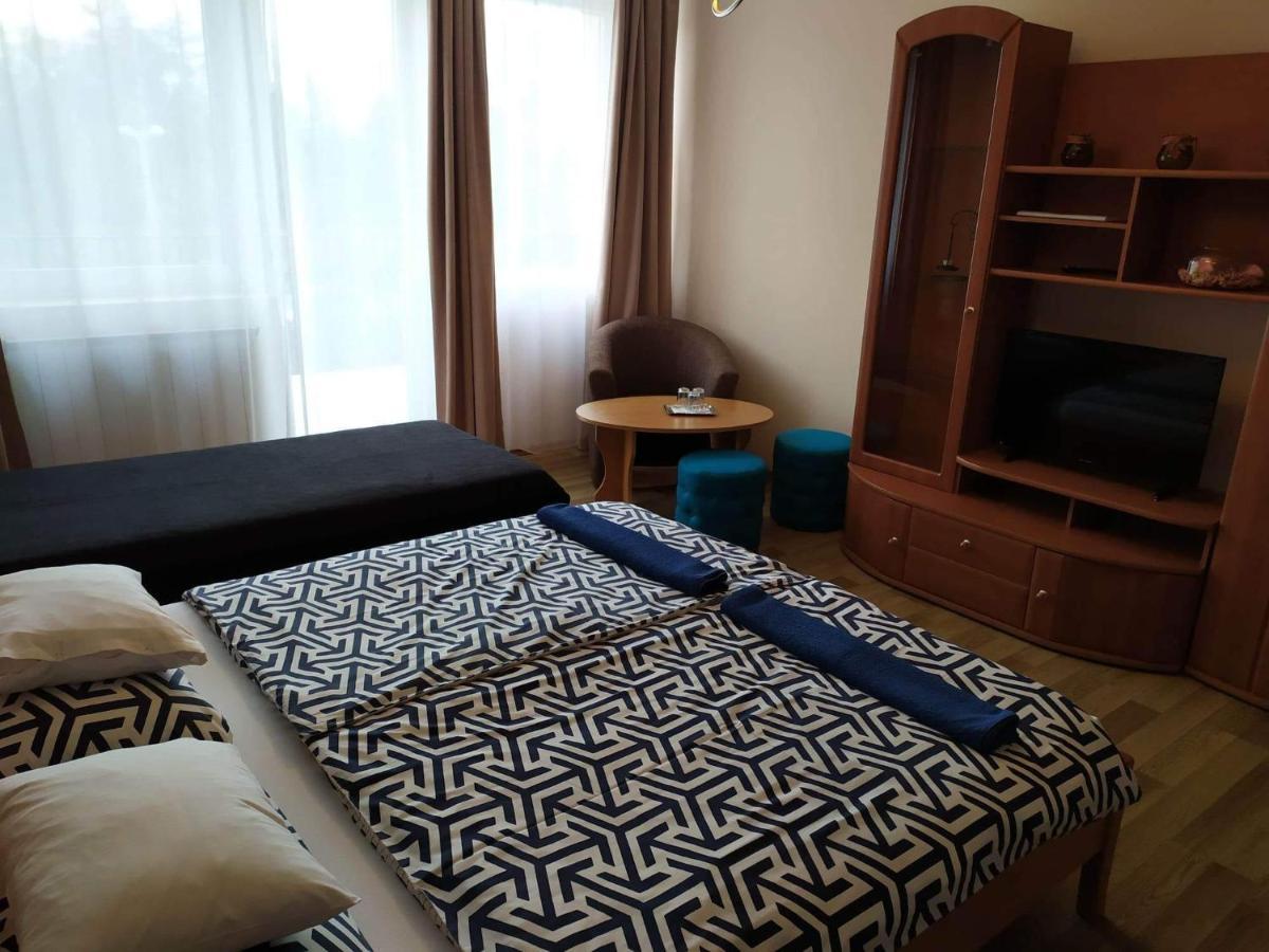 Bed and Breakfast Szilvia Panzió Gyomaendrőd Exterior foto